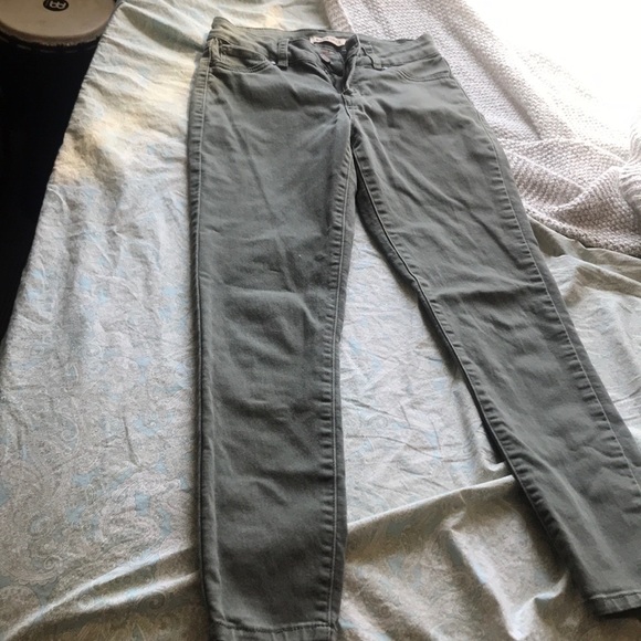 Green pants - Picture 2 of 3